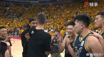 爱游戏入口-1650万球员仅得5分，还笑着祝贺张皓嘉，京蜜:买你不如买更好外援|北京队|广东队|赵睿|贾维尔-麦基|贾维尔·麦基_新浪体育_新浪新闻